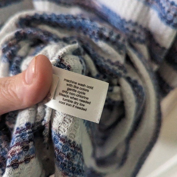 Lane Bryant oversized striped sweater cold shoulder 3x - Picture 8 of 10